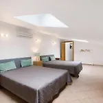 Essence Of Grey Villa *