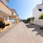 Essence Of Grey Villa Manta Rota
