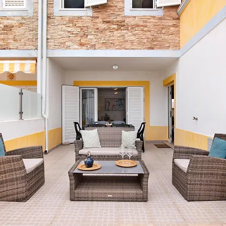 Villa Essence Of Grey