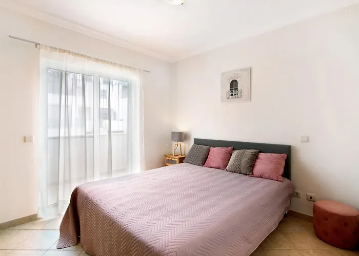 Essence Of Grey Villa Manta Rota