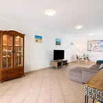 Essence Of Grey Villa Manta Rota