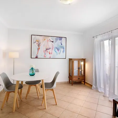 Essence Of Grey Villa Manta Rota