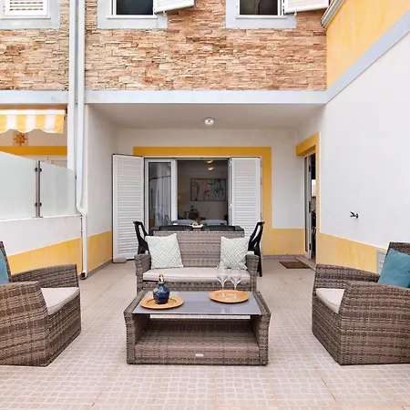 Villa Essence Of Grey *